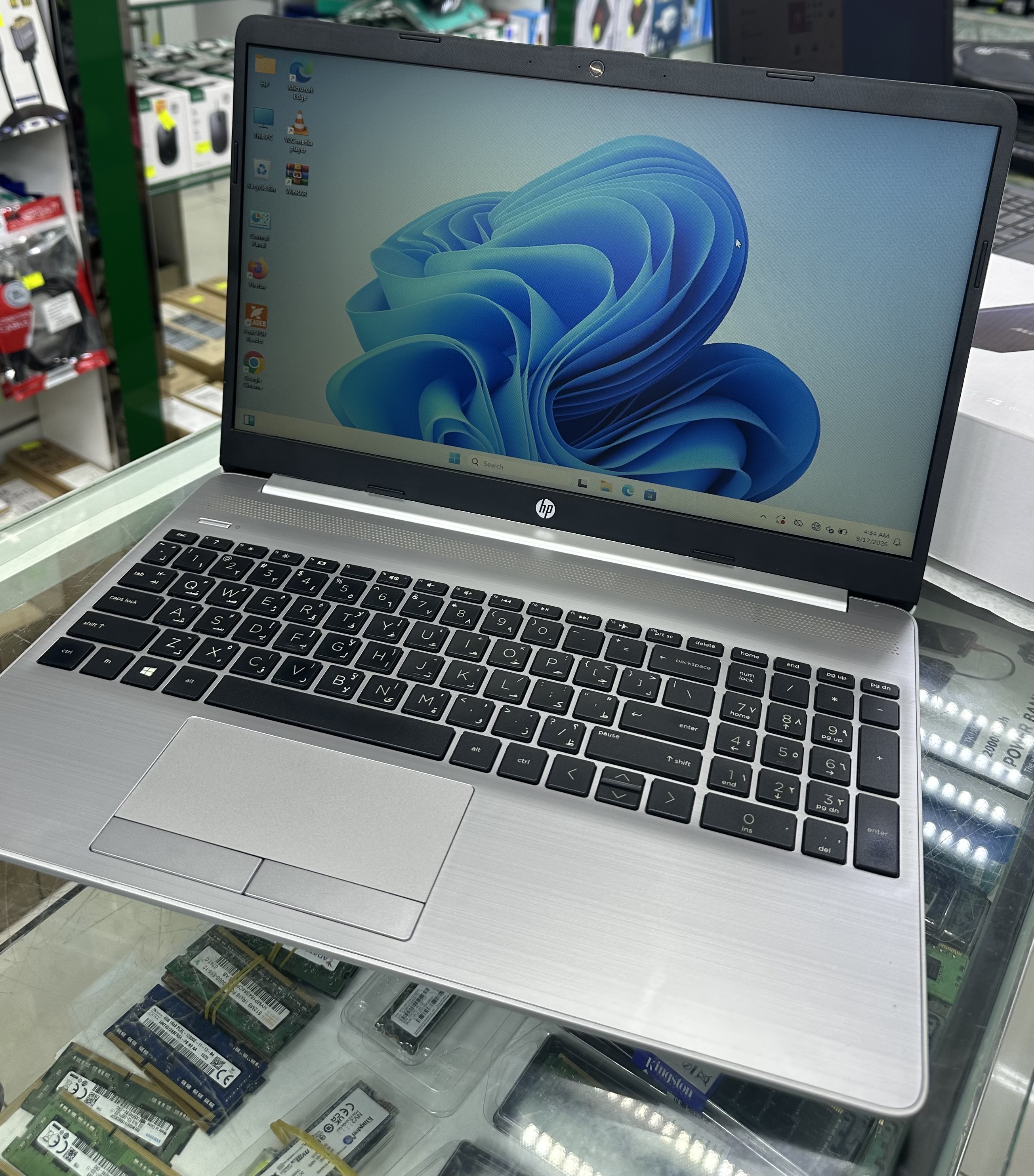 HP laptop 8gb 512gb ssd ল্যাপটপ / কম্পিউটার বিক্রি হবে